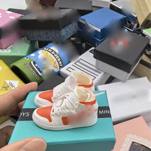 Bán Buôn Giá Rẻ Giá Silicone 3D Mini Đầy Màu Sắc Thể Thao Phòng Tập Thể Dục Giày Bao Bì Hộp Quà Tặng Giấy Hộp - Product Image 4