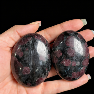 Kerajinan Kristal Alami Grosir Batu Kristal Berkualitas Tinggi Batu <span class=keywords><strong>Garnet</strong></span> untuk Dekorasi & Hadiah - Product Image 6