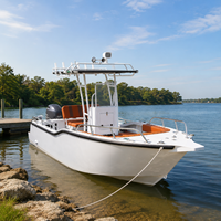 Bateau de pêche à console centrale de 18 pieds en aluminium, 6 places, 150 CV, avec T-Top, bac à poissons vivants et porte-cannes, idéal pour la pêche en baie, en fonds peu profonds et la pêche sportive côtière.