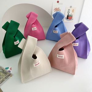 Sac fourre-tout tricoté personnalisé avec votre logo, sac de shopping à carreaux grande capacité, sac à bandoulière fait main au crochet pour femmes et filles - Product Image 1