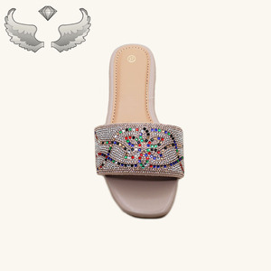 <span class=keywords><strong>Ciabatte</strong></span> Estive alla Moda, Nuovo Stile, Infradito all'Ingrosso <span class=keywords><strong>con</strong></span> Strass Multicolore e Suole Morbide, Sandali da <span class=keywords><strong>Donna</strong></span> - Product Image 5
