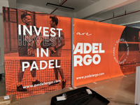 Stand d'exposition modulaire portable en aluminium avec caisson lumineux LED sur mesure et toile tendue rétroéclairée par LED