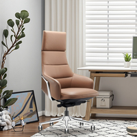 Chaise de bureau exécutive ergonomique moderne et confortable avec revêtement en cuir véritable, base en aluminium entièrement en mesh, repose-pieds inclinable réglable