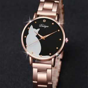2025 New Cross-Border <b>Cute</b> Cat Round Dial Alloy Watch Temperament Inlaid Diamond Quartz Watch Heart <b>Bracelet</b> Set - Product Image 4