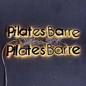 Letreros luminosos LED personalizados con logotipo, tienda de negocios al aire libre, señalización frontal <span class=keywords><strong>exterior</strong></span> pintada, <span class=keywords><strong>letrero</strong></span> retroiluminado de acrílico 3D - Product Image 3