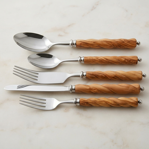 Juego de cubiertos de acero inoxidable con mango de madera trenzada, acabado de alto brillo, apto para lavavajillas, diseño tradicional para uso en restaurantes. - Product Image 1