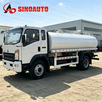 Camion-citerne léger Sinotruk Howo 4x4, 5000L 8000L, pour le transport et la distribution de carburant