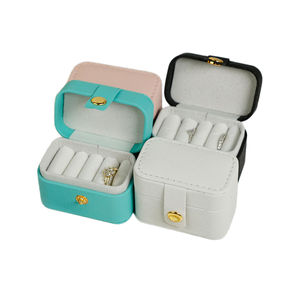 Mini Joyero con Botón a Presión, Organizador Portátil de Anillos y Aretes para Viaje, Mini Joyero Color Macaron - Product Image 1
