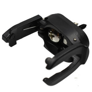 เครื่องเก็บลูกกอล์ฟแบบพกพา Passen - โครงสร้างพลาสติกและฮาร์ดแวร์น้ำหนักเบา ดีไซน์เรียบง่าย - Product Image 1