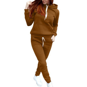 Ensemble de jogging sans couture pour femmes avec tissu extensible dans les quatre sens et technologie d'évacuation de l'humidité pour les modes de vie actifs - Product Image 3