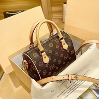 Sac Boston de luxe pour femme en cuir véritable, bandoulière, nouvelle collection printemps-été, avec fermeture éclair et lettres, par un créateur de marque