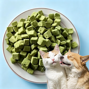 Golosinas de Hierba para Gatos Liofilizadas con Alto Contenido de <span class=keywords><strong>Carne</strong></span>, 50g, para Perros y Gatos - Naturales, Sin Granos ni Aditivos, <span class=keywords><strong>Directo</strong></span> de Fábrica - Product Image 1
