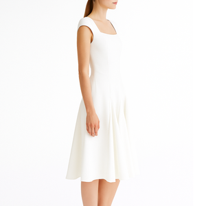 Vente en gros sur mesure Longue <span class=keywords><strong>robe</strong></span> midi plissée élégante <span class=keywords><strong>blanche</strong></span> à col carré pour femmes - Product Image 2