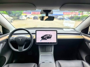 Modelo Y 2023 Usado, SUV de Largo Alcance, 5 Plazas, Volante a la Izquierda, Asientos de Cuero, Interior Oscuro, Neumáticos R21, Estándar de Emisiones Vi - Product Image 5