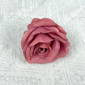 Fleur artificielle en soie de haute qualité, en plastique et en flanelle, rose, pour gâteaux et décorations de <span class=keywords><strong>mariage</strong></span>, tête de fleur artificielle de Noël - Product Image 3