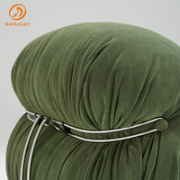 Fauteuil nordique design irrégulier en acier, style rétro français, rembourré en flanelle et éponge, idéal pour petit appartement moderne