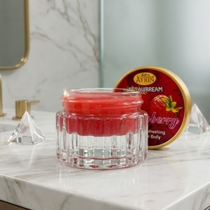 Crème Corporelle Hydratante et Nourrissante aux Fruits Rouges pour Peaux Sèches – Beurre Corporel Rafraîchissant pour une Peau Lisse – Pot - Product Image 3