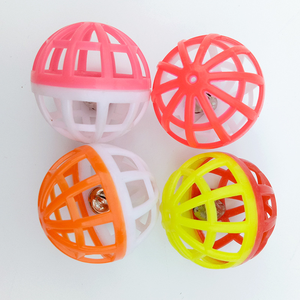 Balles de jouet multicolores pour chats de compagnie balles en plastique multicolores avec boules de cloche creuses pour bébés chats - Product Image 3