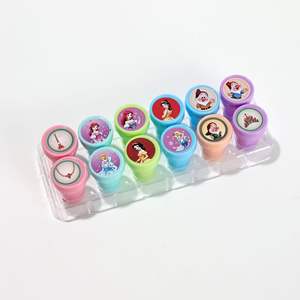 Set di timbri giocattolo da 12pk per cartoni animati auto-inchiostro rotondi piccoli francobolli per le <span class=keywords><strong>vacanze</strong></span> dei <span class=keywords><strong>bambini</strong></span> - Product Image 5