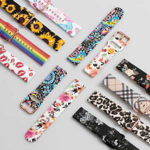 Bracelet de <span class=keywords><strong>montre</strong></span> de luxe en silicone personnalisé 20mm 22mm Impressions universelles pour Smartwatch Sport respirant pour hommes - Product Image 3