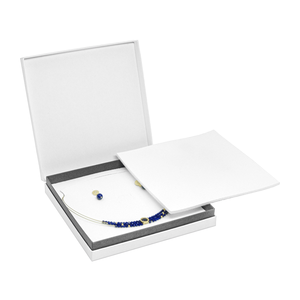 Serie 0605 HINGE – Scatola a cerniera per il collier | Scatola per collier 158×158×25 mm - Product Image 3