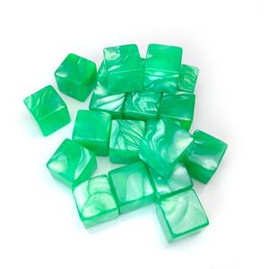 <span class=keywords><strong>Dés</strong></span> <span class=keywords><strong>à</strong></span> jouer verts vierges personnalisables en plastique rond <span class=keywords><strong>à</strong></span> 6 <span class=keywords><strong>faces</strong></span>, 16 mm, effet perle – Vente chaude - Product Image 2