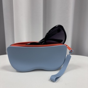 Borsa Portamonete Piccola in Silicone Colorata Stile Ins, Borsa Cosmetica Personalizzabile con Logo, Custodia per Occhiali con Cinturino da Polso - Offerta Speciale - Product Image 5