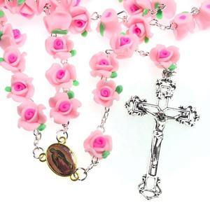 Rosa Morbido Perline Rosa dell'argilla Rosario morbida argilla collana del rosario con Gesù Croce Collana d'oro Vergine di Guadalupe rosario centro - Product Image 3