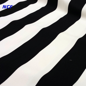 Rouleaux de tissu de bâche NCF personnalisés en PVC enduit, résistants à l'eau, haute densité, pour tentes extérieures - Product Image 2