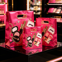 Sacs en papier personnalisés avec poignée creuse, emballage de vente au détail écologique, parfaits pour transporter le maquillage et les cosmétiques