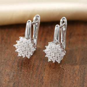 Wholesale 14K Gold Filled flower cluster <b>U</b> Shape Hoop earrings vvs GRA moissanite Jewelry for Women and <b>Men</b> - Product Image 6