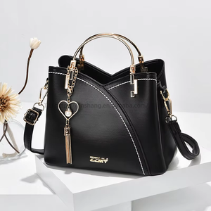 New Hot-selling Fashion Women Luxury <b>Purses</b> and Handbags Women's Casual Saddle Bag With Heart Pendent - Product Image 2