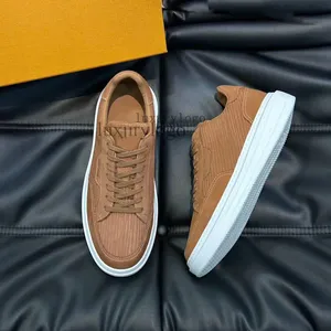 Sneakers de course pour hommes, gris, inspirées du basketball, avec logo personnalisé |   Semelle intermédiaire en TPU, tige en EVA, poids léger, toutes saisons, plateforme épaisse - Product Image 3