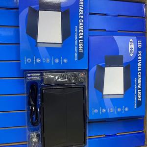 Panel <span class=keywords><strong>de</strong></span> Luz Plano Plegable Portátil <span class=keywords><strong>de</strong></span> Aleación <span class=keywords><strong>de</strong></span> Aluminio, 3 Modos <span class=keywords><strong>de</strong></span> Luz, Luz <span class=keywords><strong>de</strong></span> Relleno Regulable <span class=keywords><strong>de</strong></span> 150W para Fotografía, Videos y <span class=keywords><strong>Clases</strong></span> en Línea - Product Image 6