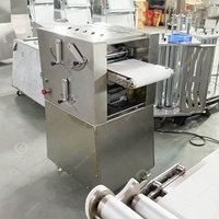 Le croissant formant le roulement font la petite mini machine électrique automatique de maison pour De Croissant
