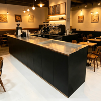 Comptoir de bar commercial incurvé en acier inoxydable 304, plan de travail personnalisé pour salon de thé, station de bar à boissons