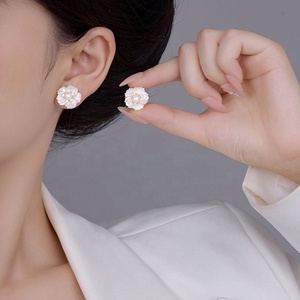 Pendientes de Botón Geométricos con Flores de Fritillaria Naturales Super Fairy, Chapados en Oro, Elegantes, de Alta Gama, con Circonita, Joyería Personalizada de Moda - Product Image 2