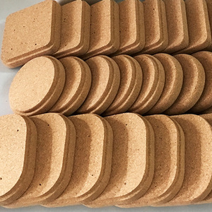 Couvercles en liège en bois souple en gros d'usine <span class=keywords><strong>pour</strong></span> bouteilles en verre Motif <span class=keywords><strong>de</strong></span> taille personnalisable Extrémité <span class=keywords><strong>ouverte</strong></span> facile <span class=keywords><strong>pour</strong></span> bouteilles <span class=keywords><strong>de</strong></span> <span class=keywords><strong>vin</strong></span> - Product Image 2