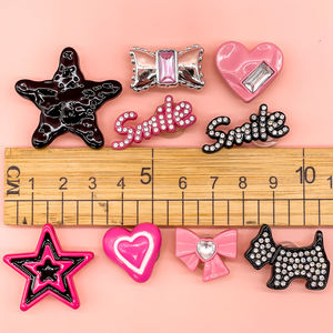 Groothandel Mode Gemengd Materiaal Mooie Acryl Metalen Schoen Charme Custom Sprankelende Sterren Parels Decor Verstoppen Accessoires Bulk - Product Image 5