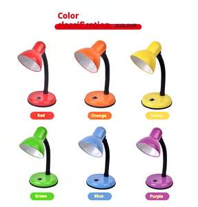 Lampe de livre de bureau intelligente à lecture d'ongles Mini LED USB à polymérisation par extension de pointes d'ongles flexibles de marque privée personnalisées - Product Image 2