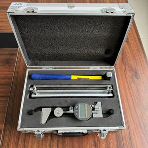 Jauges de contrainte portatives pour mesurer les déformations des structures de bâtiments - Product Image 5