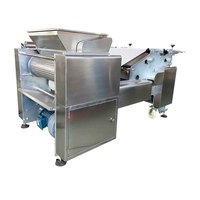 La ligne de production de biscuits mous entièrement automatique à prix d'usine comprend un mélangeur pour une formation et un traitement efficaces des biscuits