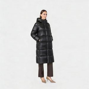 Nuovo Piumino da Donna in Piuma d'Oca - Cappotto Invernale Lungo Trapuntato con Cappuccio Nero Lucido - Product Image 1