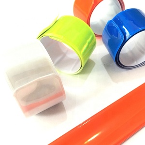 Tùy Chỉnh <span class=keywords><strong>Logo</strong></span> In Ấn Thể Thao Snap <span class=keywords><strong>Band</strong></span> Phản Quang <span class=keywords><strong>Slap</strong></span> Bracelet - Product Image 2