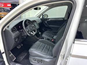 Spécifications de pointe <span class=keywords><strong>R</strong></span>-Line : <span class=keywords><strong>Tiguan</strong></span> L 380TSI 4MOTION 2021, un seul propriétaire, faible kilométrage, toutes options, le SUV familial ultime avec une puissance exceptionnelle - Product Image 5