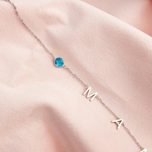 Delicado <span class=keywords><strong>personalizado</strong></span> espaciado letra chapada en oro gargantilla collar hecho a mano <span class=keywords><strong>personalizado</strong></span> nombre inicial mejor amigo <span class=keywords><strong>regalo</strong></span> - Product Image 5