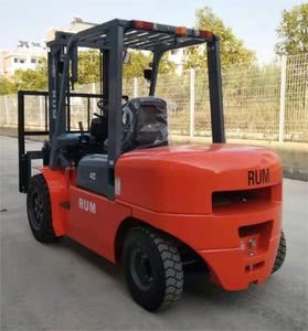 Camion de haute qualité RUM FD40 avec transmission hydraulique automatique, capacité de 4 tonnes, mât à une/deux/triple étages, conception FD40 de haute qualité - Product Image 5
