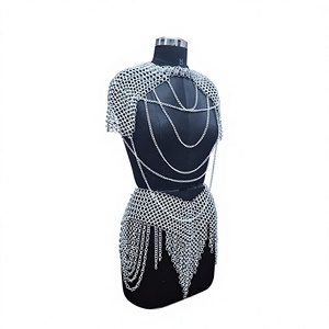 Gilet d'armure en maille d'acier inoxydable plaqué argent, pièce de costume de guerrier irrégulière et tendance pour femme, artisanat métallique - Product Image 1
