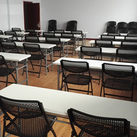 Ensemble Chaise et Table de Conférence Pliante pour Bureau, Cadre en Fer, Design Moderne Minimaliste, Empilable, pour Écriture et Domicile
