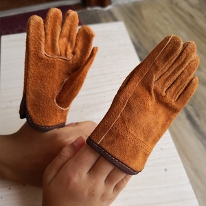 Guantes de llavero de cuero de vaca resistentes al calor con logotipo personalizado de marca para manos pequeñas - Product Image 3